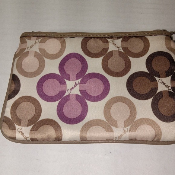 Coach Wristlet Clover Print - Picture 8 of 16